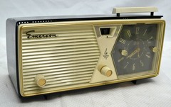 Vintage 1950’s Black Emerson 883 Series B Clock Radio