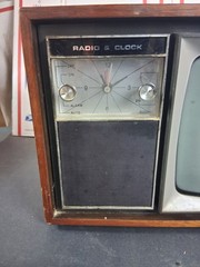 Vintage Sears Model 8021 AM/FM clock Radio w/ 8″ Black White Television