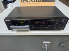 Sony TC-K677ES