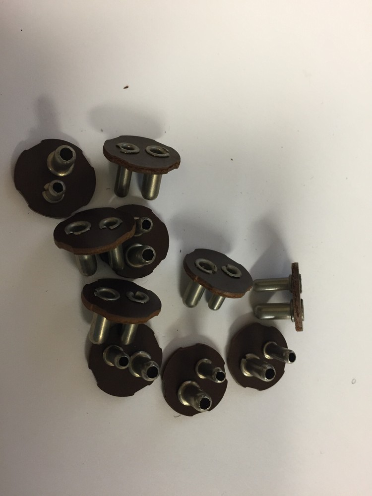 5A1 CINCH JONES 2 PRONG BATTERY PLUG 1 1/2A 10 PCS NOS