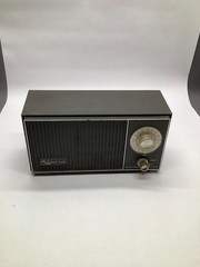 Vintage General Electric Solid State Bakelite Brown FM/AM Tabletop Radio Works