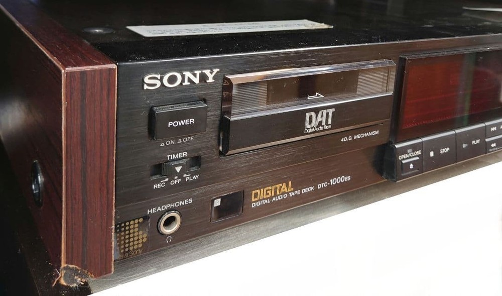 SONY DTC-1000ES DAT Deck Digital Audio Tape Recorder Japan