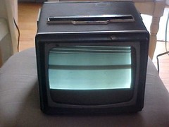 RETRO VINTAGE TV CBS TV MONITOR 8 INCH GE B+W EARLY 60s TRANSISTORIZED