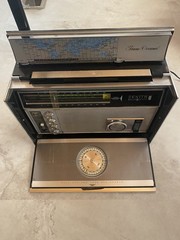 Vintage Zenith Solid State Trans-Oceanic Royal 7000-1, 11 Band Portable Radio