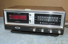 Vintage ZENITH H472W Space Age Digital AM/FM Alarm Clock Radio J987 MID CENTURY