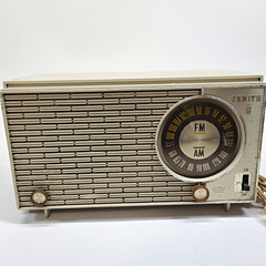 Zenith X318A AM/FM Tabletop Tube Radio Tested Working