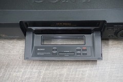Sony SLV-975HF 4-Head HiFi Stereo Digital VCR VHS Cassette Player/Recorder (904