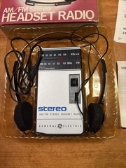 Vtg. GE Portable AM/FM Stereo Radio (7-1600) Headphones, Tested , With Box