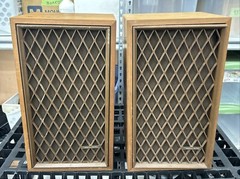 Realistic NOVA 6 Speakers 2-Way Stereo Pair 4019A Walnut Cabinets 817390