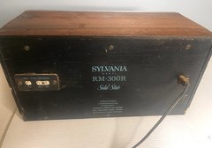 1960’s SYLVANIA RM-300R AM/FM radio w/wood & metal case -Works & sounds good!