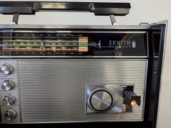 VTG Zenith Trans-Oceanic Royal D7000Y 11 SW Band Solid State World Radio *READ*