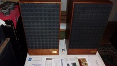 AR – 11 Speakers – Very Fine
