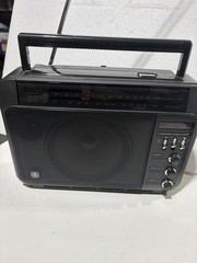GE Superadio 7-2887A Am/Fm Wide Band Radio Long Range Hi Performance Super Radio