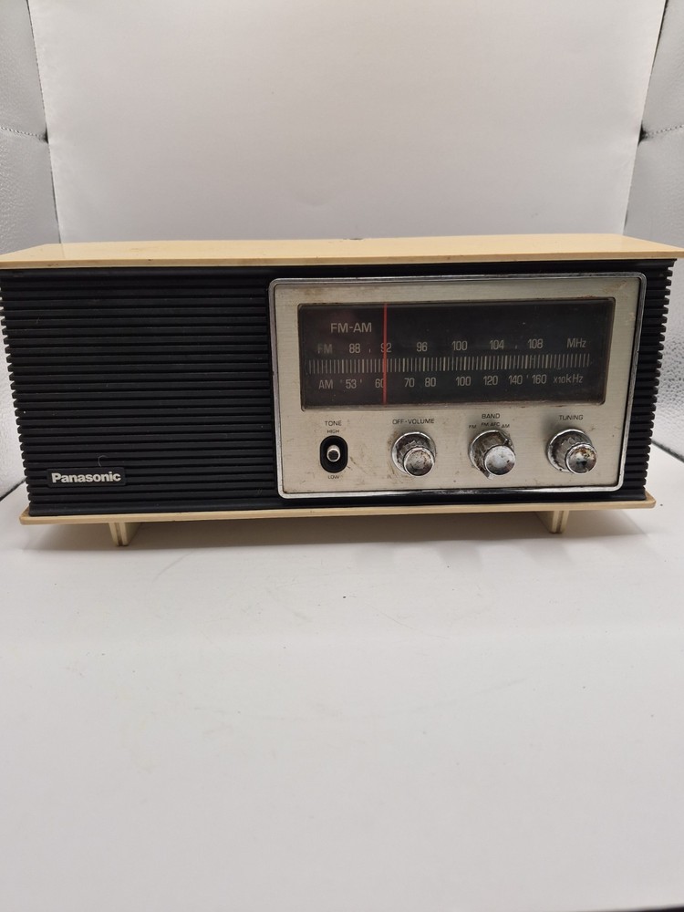 Vintage Panasonic RE-6283 FM AM Radio Tabletop Tested Works
