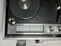Compact Suitcase Stereo Crown SCP-71FW VTG Tape Record Player – See Description