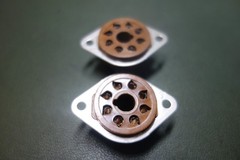 2 Ea Amphenol USA 1 1/2″ 8 Pin Octal Sockets Brown