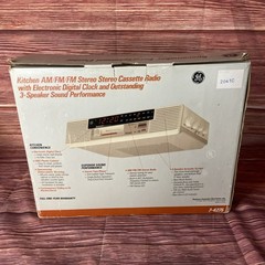 NOS GE Spacemaker UNDER CABINET Kitchen AM/FM Stereo Cassette Player 7-4275