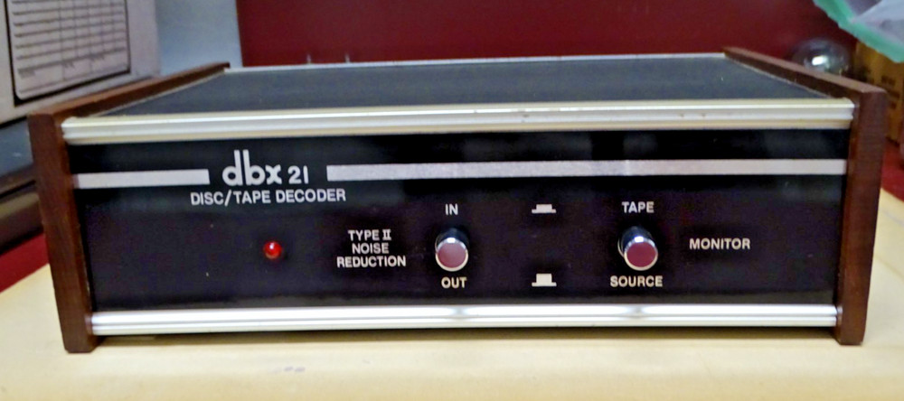 DBX 21 Disc/Tape Decoder Type II Noise Reduction Unit
