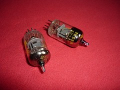 2pcs. Tesla 6F32 Pentode tube NEW = 6J1 (China); 6AK5; EF95