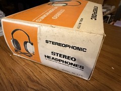 Stereophonic MI-77V Stereo Headphones with 10ft Cord and Volume controls