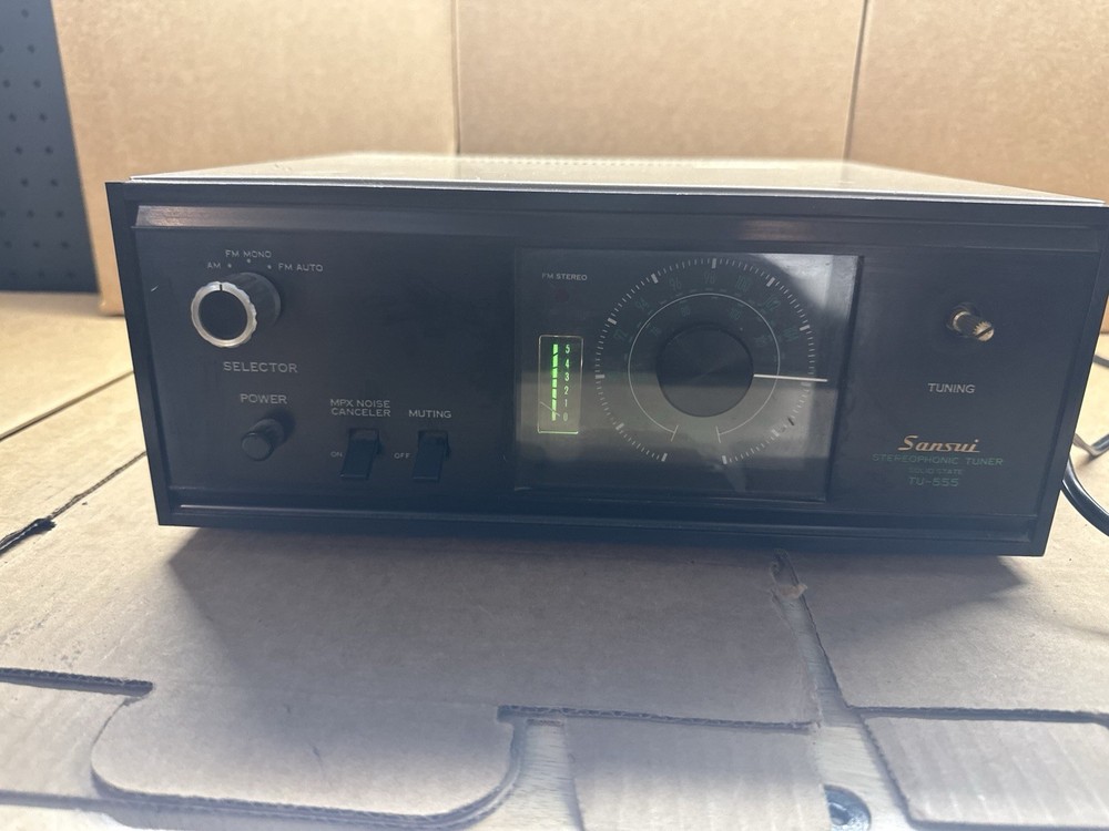 Sansui TU-555 AM/FM Solid State Stereo Tuner Vintage Works | Missing Knob