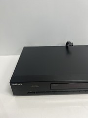 Sony ST-JX311 Quartz Lock 30-Preset FM Stereo/AM-FM Tuner