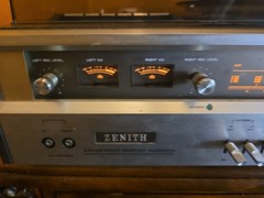 Vintage 1970s Zenith Integrated Stereo Turntable Cassette | Model IS4070