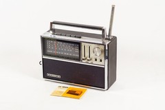 Vintage Candle TK-1849 Solid State Radio 5 Band AC/DC Made In Japan RARE-READ