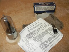 Western Electric WWI VT-1 and NIB 215-A , radio tubes, Ham Estate, Nice, Rare