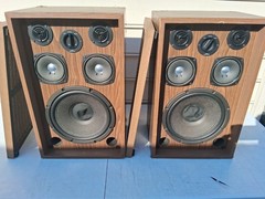 Vintage Kenwood KL-555D 100 W 3-Way 5 Speaker System w/Grills in Reflex Cabinets
