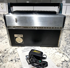 ZENITH Trans-Oceanic 1960’s FM-AM Multiband Royal 3000-1 Radio w/ Power Supply