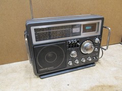 GE MODEL 7-2990A PORTABLE 6 BAND AM FM SW 6 BAND RADIO working