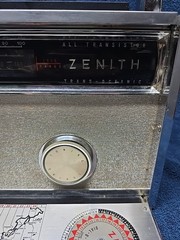 Zenith Trans-Oceanic FM-AM Multiband Royal 3000-1 Radio w/ Owner Manual