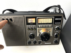 Panasonic 8BAND FM/AM/ SW1-6 Receiver, Model No RF-2200 , Tested/Works..