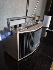 E5216 Vintage 70’s Sony Solid State AM/FM Stereo Portable Radio MR-9300WA