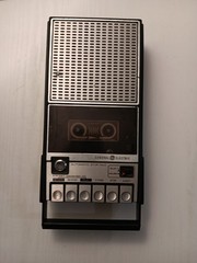 General Electric Cassette Player Vintage Recorder Model 3-5105G AC/Battery
