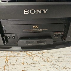 Sony Trinitron KV-20VM20 20″ CRT TV/VCR Combo Retro Gaming Television Tested!