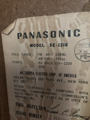 VINTAGE PANOSONIC MODEL SE-1318 PHONOGRAGH/RADIO W/BUILT IN SPEAKERS *VERY RARE*