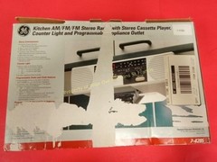 GE SPACEMAKER UNDER CABINET Kitchen AM/FM RADIO Cassette Player 7-4285A NIOB