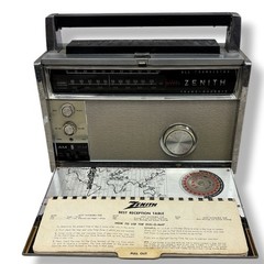 Vintage Zenith Royal 3000-1 Trans-Oceanic FM/AM Multiband Portable Radio
