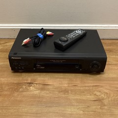 Panasonic PV-V4640 Omnivision Blue Line VCR Plus Gold VHS Player W/REMOTE
