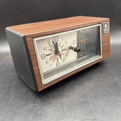 Vintage GE Clock Radio 7-4550C AM/FM Alarm Walnut Grain Retro Tested Works READ