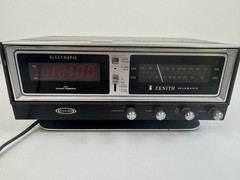 Vintage Zenith H472W Solid State Circle of Sound AM FM Alarm Clock Radio WORKS!