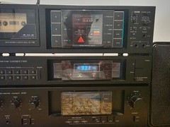 SANSUI “QUICK REVERSE” CASSETTE DECK D-79R and AM/FM QUARTZ PLL TUNER T-1000