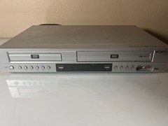 GO VIDEO DV2140 4 HEAD HI FI VHS VCR / DVD PLAYER – FOR PARTS OR REPAIR