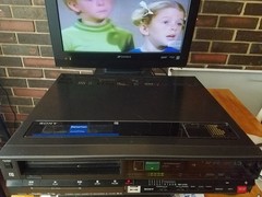 Sony SL-HF400 Super BetaMax VCR, beautiful works great! With manual and Remote