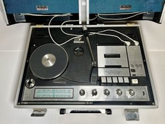 Compact Suitcase Stereo Crown SCP-71FW VTG Tape Record Player – See Description
