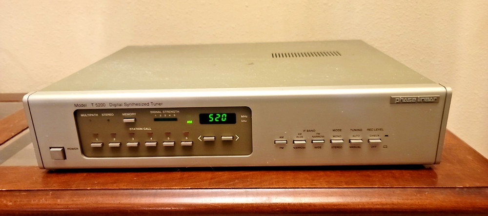 Phase Linear T5200 Digital Synthesized Tuner