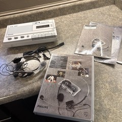 Philips AAC7000 Audio Active Comparative Language System Cassette Player 70’s