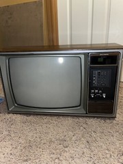 ZENITH SPACE COMMAND VINTAGE 19 INCH COLOR CRT TUBE TV RETRO REMOTE SZ1927W